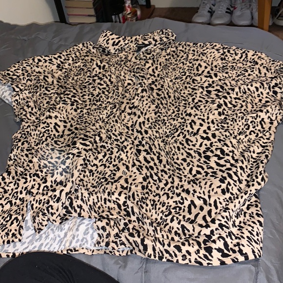 Forever 21 Tops - Cheetah print blouse